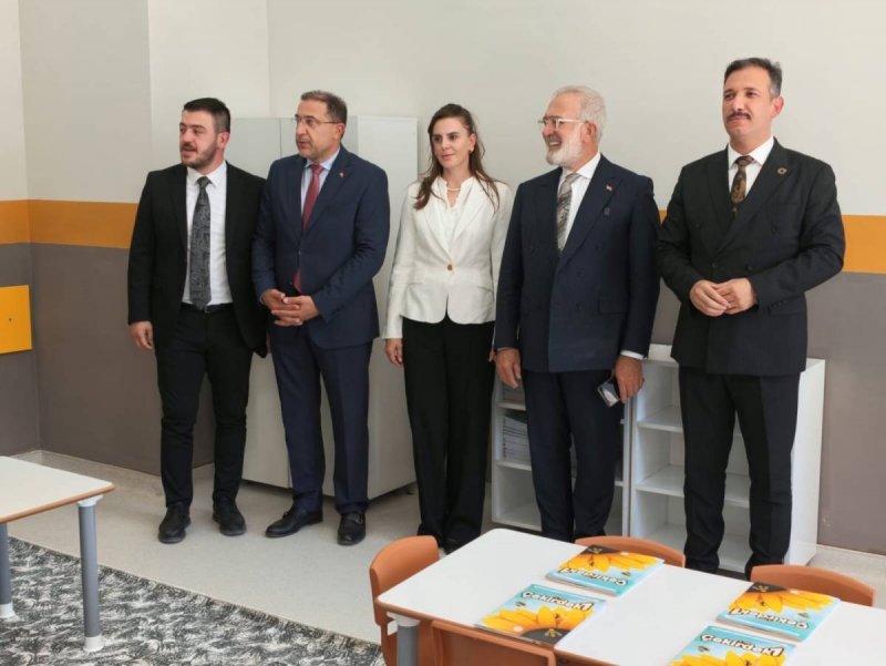  AK Parti Grup Başkanvekili ve Manisa Milletvekili Bahadır Yenişehirlioğlu Akgedik TOKİ’de okulları inceledi