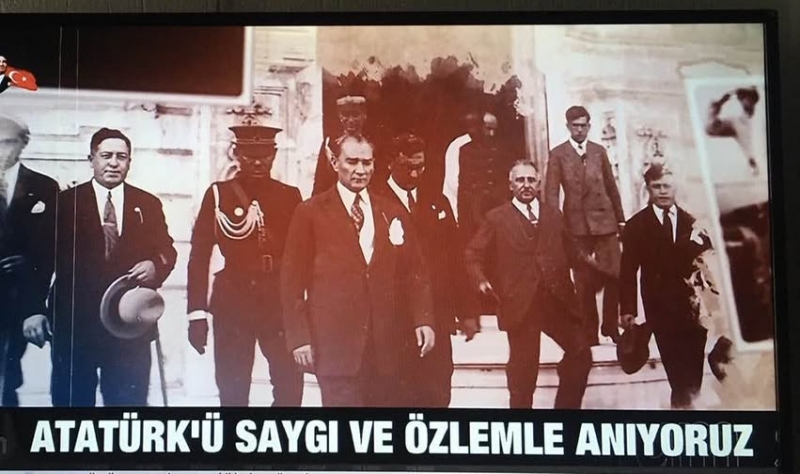 Arşiv fotoğrafları, büyük önder Atatürk'ün son yolculuğundaki kederi gözler önüne seriyor