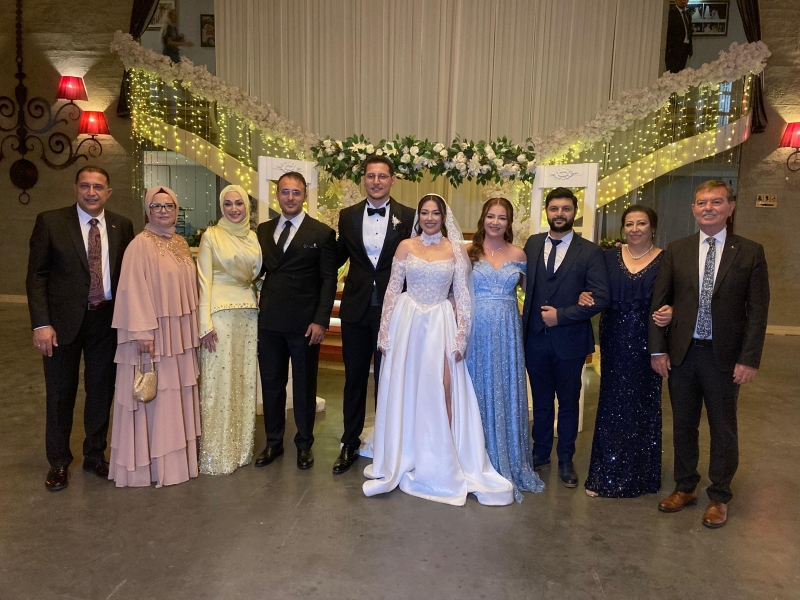 Dillere Destan Düğün: Turgut ve Özbent Ailelerinin İhtişamlı Günü