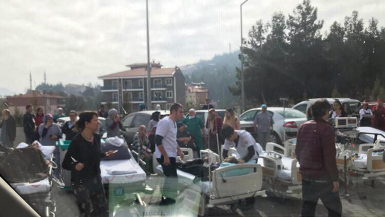 İzmir'deki 4.8'lik depremin ardından Denizli'de de 6 şiddetinde deprem.
