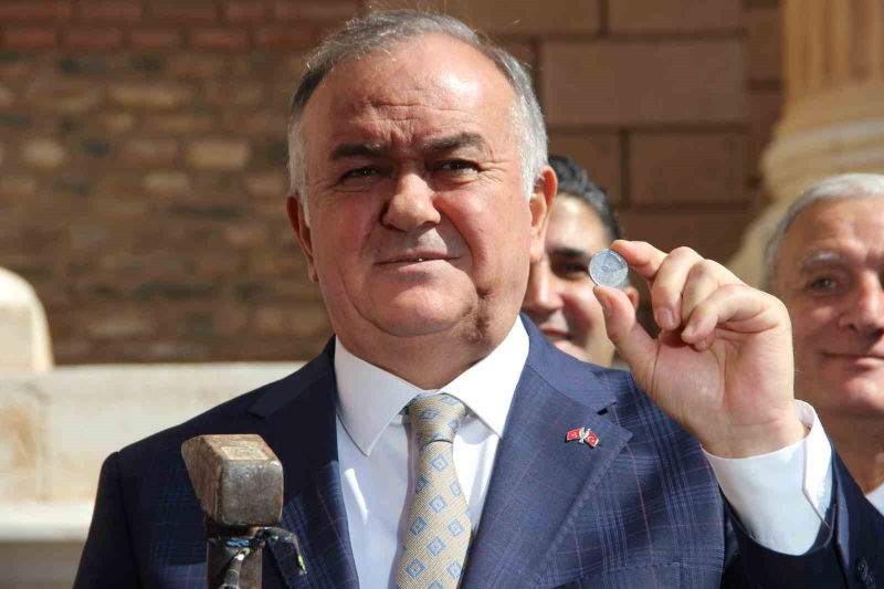 Paranın ilk basıldığı Sart’ta para politikaları konuşuldu