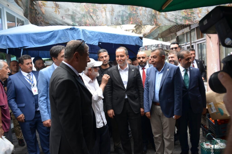 Yeniden Refah Partisi Genel Başkanı Fatih Erbakan Kula’da Esnafla Bir Araya Geldi