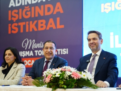 AK Parti Manisa İl Başkanlığı Genişletilmiş il Danışma Meclisi Toplantısı, Bakan Bayraktar'ın katılımıyla gerçekleştirildi. 