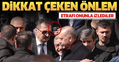 Başkan Erdoğan Cuma namazı çıkışı aile kabristanını ziyaret etti.