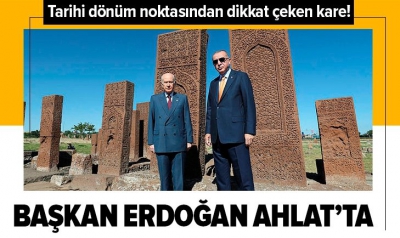 Başkan Erdoğan'dan Malazgirt Zaferi kutlamaları öncesi Ahlat Selçuklu Meydan Mezarlığı'na ziyaret.