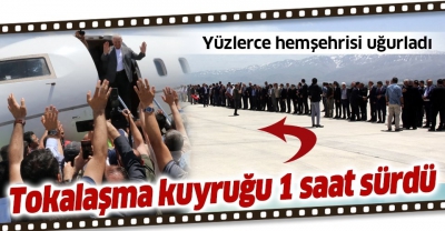Binali Yıldırım'a baba ocağında yoğun ilgi: İstanbul seninle daha güzel olacak.