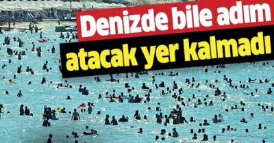 Çeşme'de nüfus 1 milyonu aştı! Denizde bile adım atacak yer kalmadı.