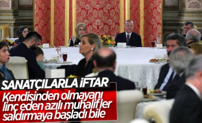 Cumhurbaşkanı Erdoğan, Dolmabahçe Sarayı'nda sanatçılarla iftar programında bir araya geldi.