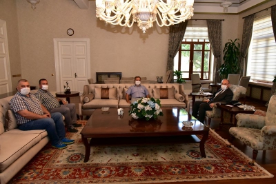 Dernek Yöneticilerinden Vali Karadeniz’e Ziyaret