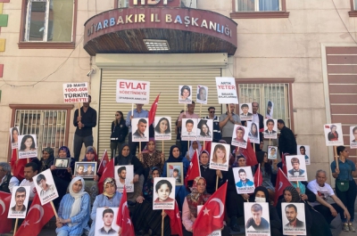 Diyarbakır Anneleri'nin 1195 gündür dinmeyen feryadı: Çocuklarımızı verin