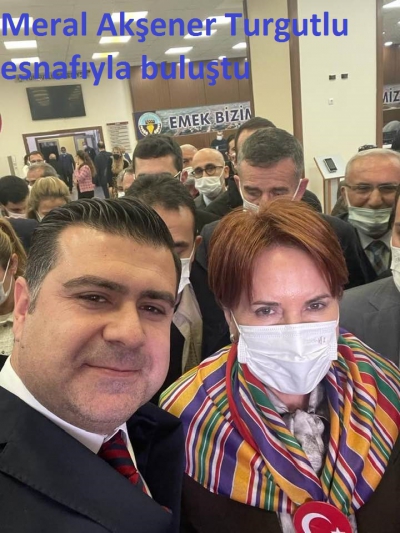 İYİ Parti Genel Başkanı Akşener Manisa'da esnaf ziyareti yaptı