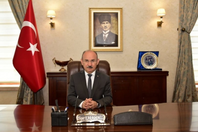 Manisa Valisi Yaşar Karadeniz’in İlköğretim Haftası Mesajı