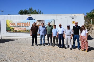 MANİSA’DA ARICILARIN PETEKLERİNE EKSİ 30 DERECELİK KORUMA