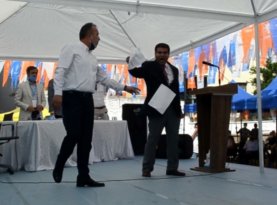 Manisa'nın Turgutlu ilçesinde yapılan AK Parti ilçe kongresinde gerginlik...