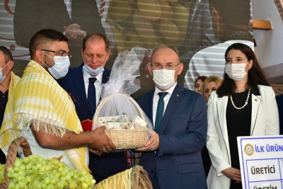 Tarım ve Orman Bakanı Bekir Pakdemirli, Canlı Yayına Katılarak Manisa’da Üzüm Rekoltesini Açıkladı.