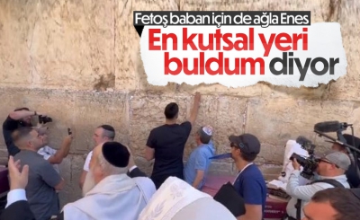 Teröristbaşı FETO'nun manevi oğlu Enes Kanter ağlama duvarında Yahudilerle dua etti 
