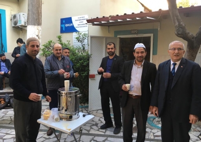 Turgutlu İlçesi Merkez Taslı Camii’nde Bayram Namazı Sonrası Kahvaltı İkramı  