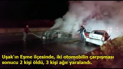 Uşak'ın Eşme ilçesinde, iki otomobilin çarpışması sonucu 2 kişi öldü, 3 kişi ağır yaralandı.