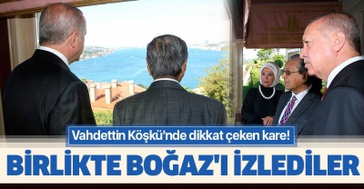 Vahdettin Köşkü'nde dikkat çeken kare! Başkan Erdoğan ve Malezya Başbakanı Muhammed Boğaz'ı birlikte seyretti.