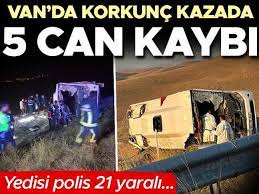 Van'da kahreden olay! Göçmenleri taşıyan otobüs şarampole devrildi! 5 ölü, 21 yaralı 