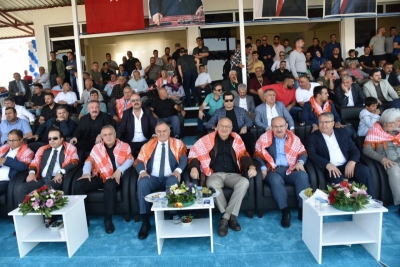 Yunusemre'de altın kemerin sahibi Hüseyin Gümüşalan oldu.